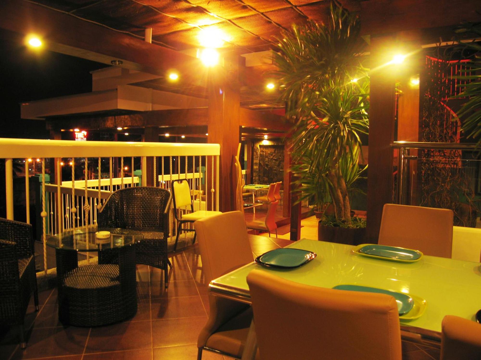 The Bellavista Hotel Lapu-Lapu City Exterior foto